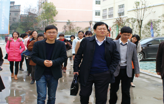 團(tuán)中央全國(guó)學(xué)聯(lián)辦主任柏貞堯蒞臨基地調(diào)研指導(dǎo)